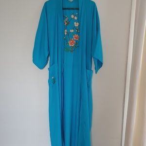 Silky blue robe with embroidered flowers